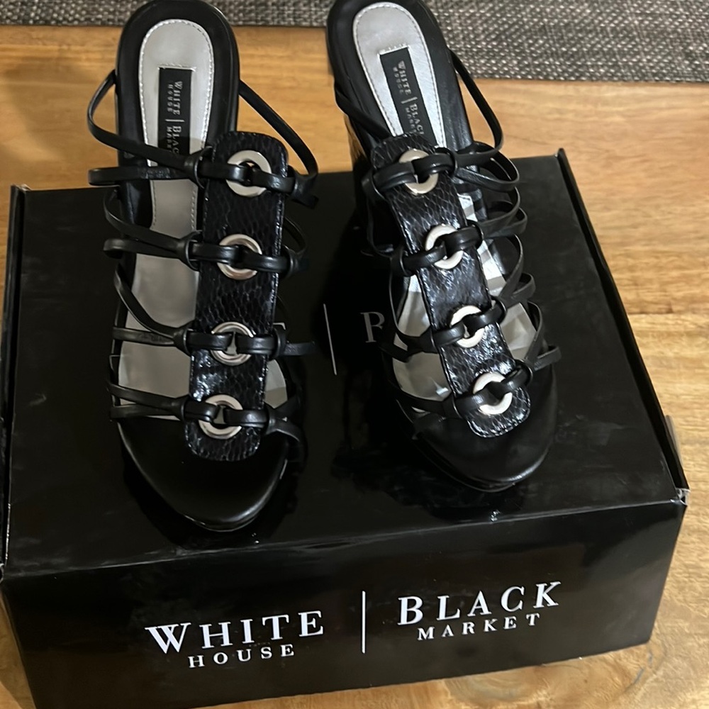 White House Black Market Emmalyn wedges size 7